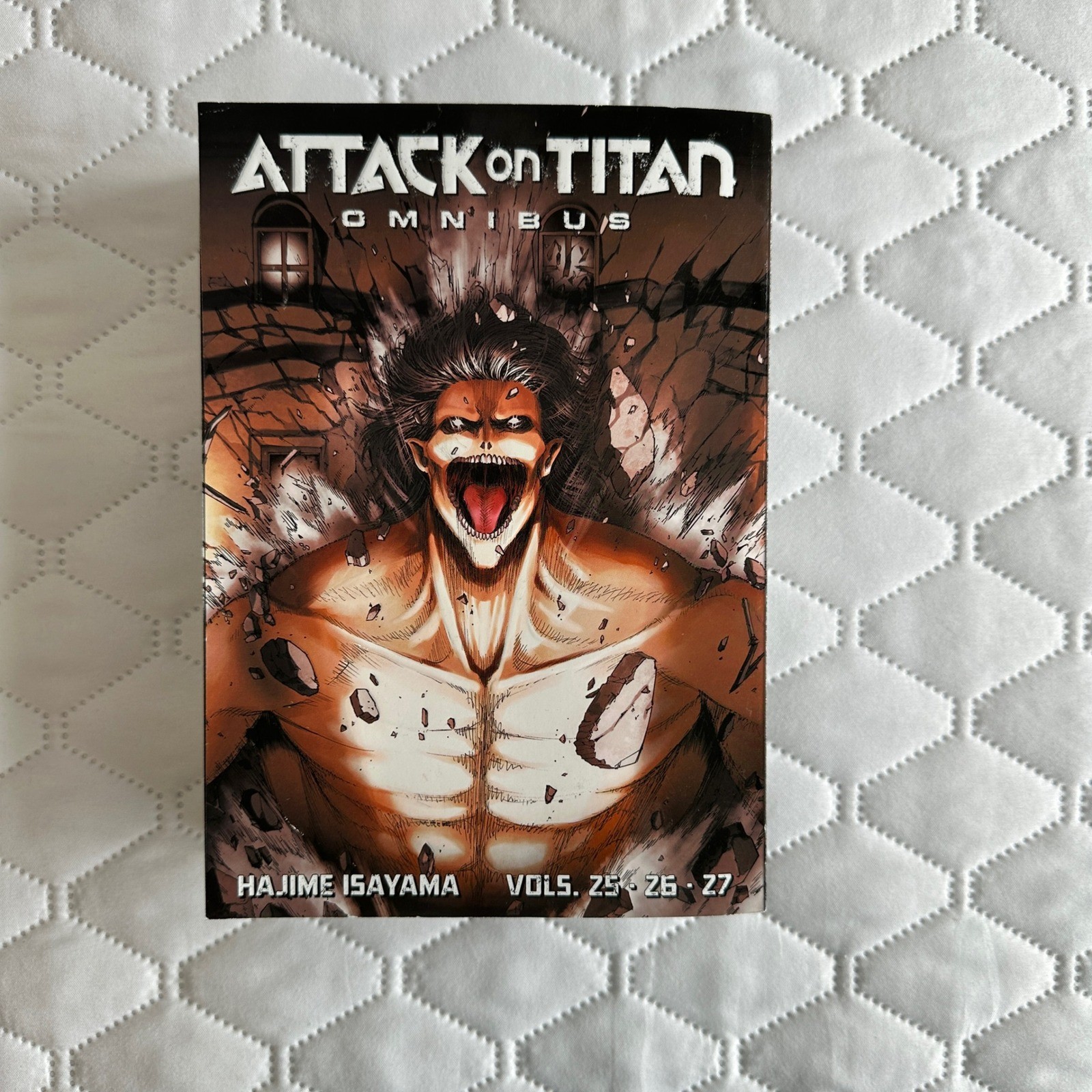 Kodansha Attack on Titan Omnibus volumi 25, 26 e 27,