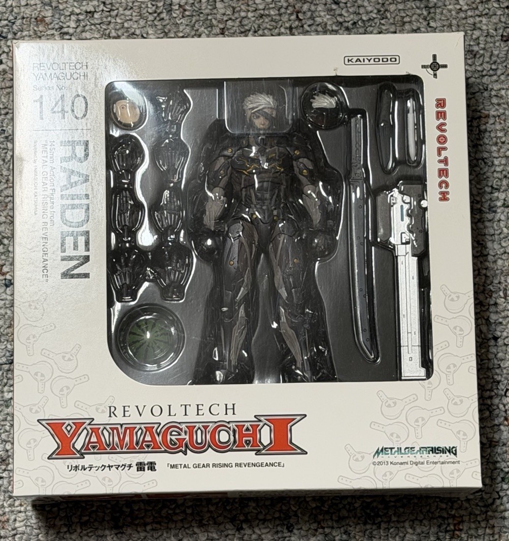 Revoltech yamaguchi Metal Gear Rising Raiden Complete