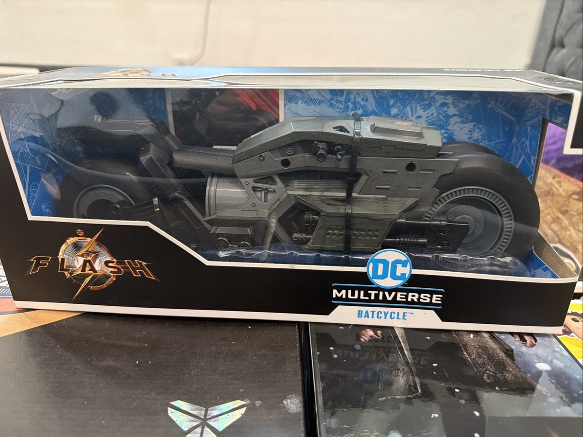McFarlane Toys DC Multiverse The Flash Movie Batman BATCYCLE 7" Scale 2023 NEW