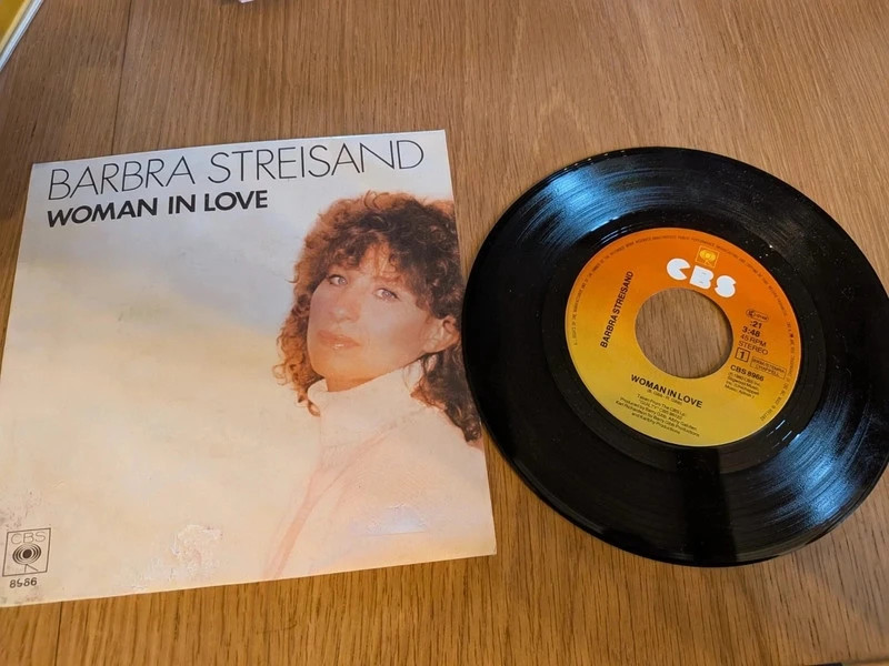 45 tours Barbara Streisand : Woman in Love