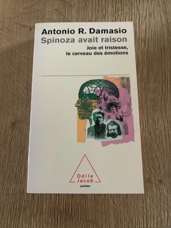 Livre de poche