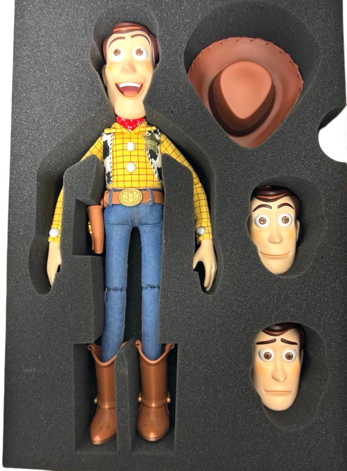 Medicom Toy Ultimate Woody Toy Story 1/1 scatola action figure a grandezza...