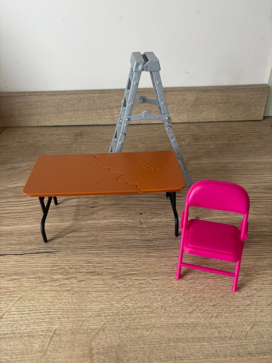  WWE Breakable Table Ladders & Chair Wrestling Figure TLC Accessori Mattel