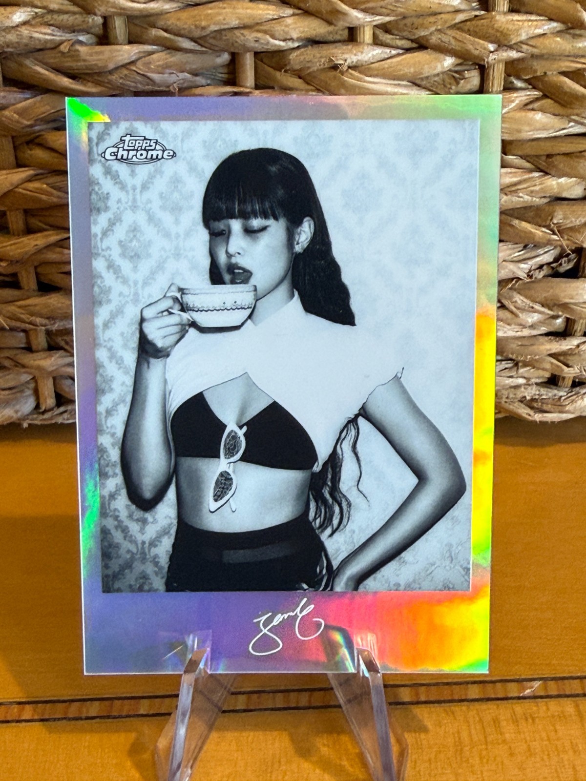 1382 2026 TOPPS CHROME JENNIE REFRACTOR #MM4 MONOCHROME MEMENTOS