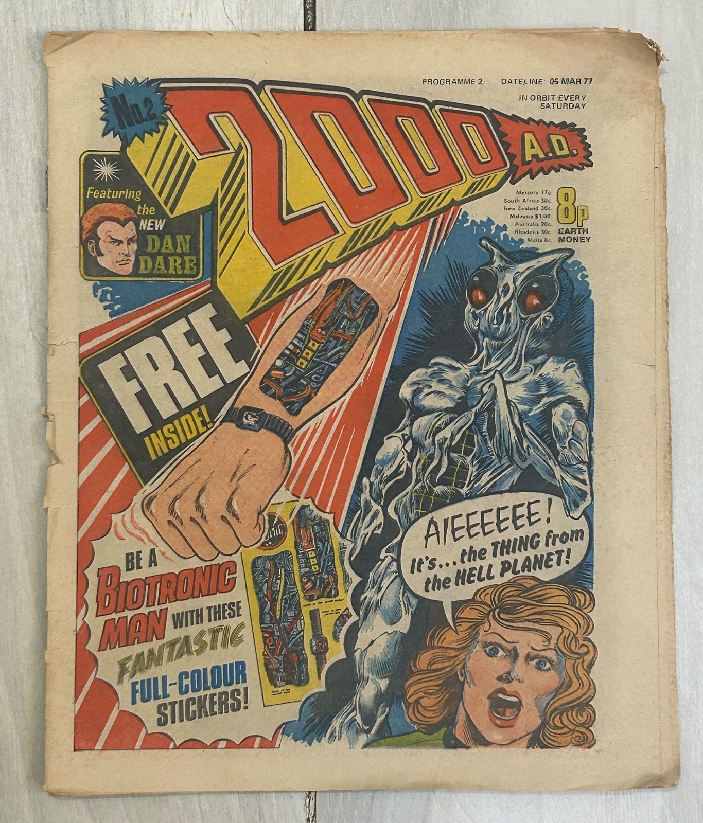 2000 AD Prog 2 - 5th March 1977 Judge Dredd 1st Appearance Original Comic UK