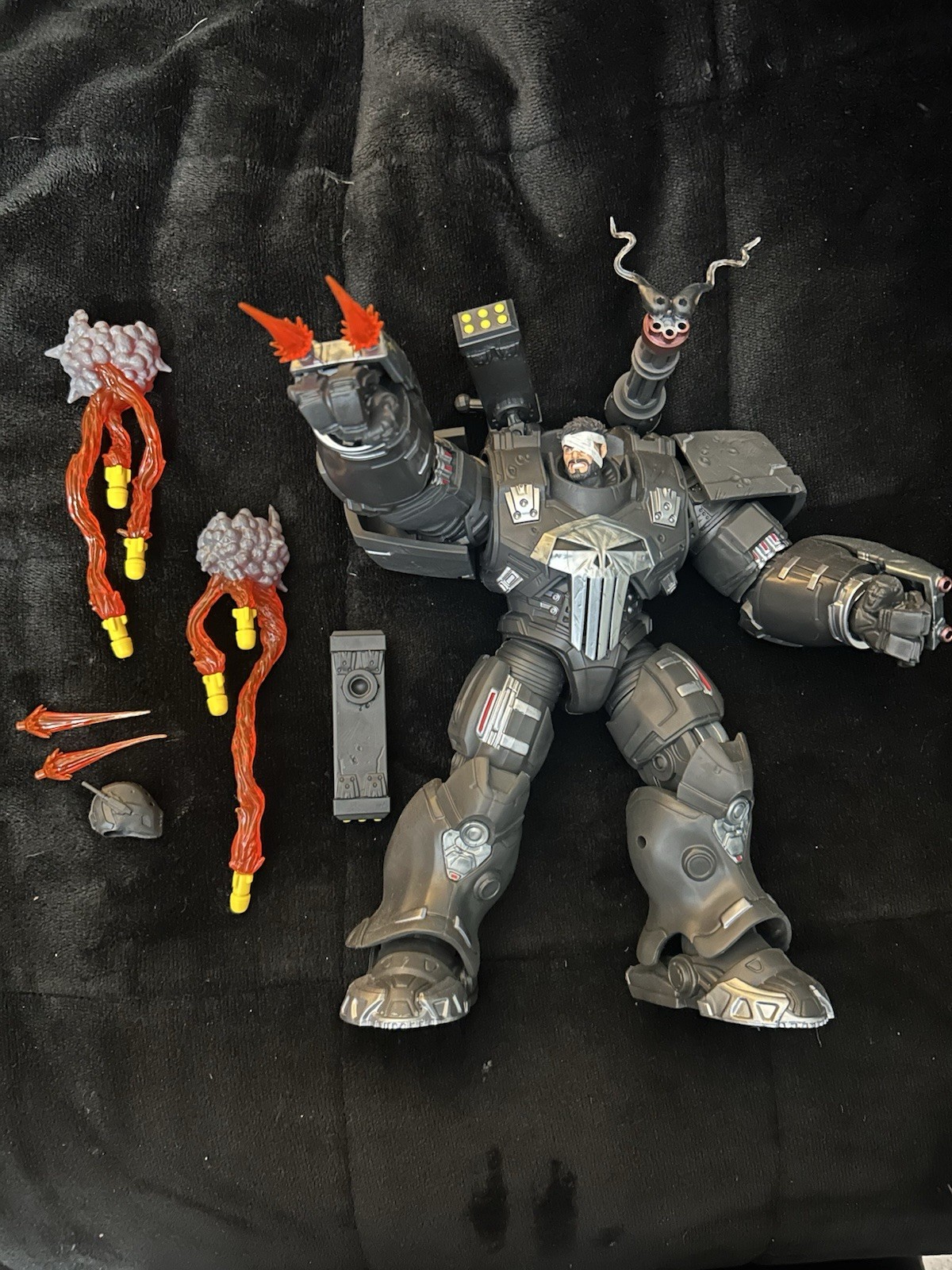 Marvel Legends Punisher Mech Hulkbuster Armatura Sciolta Completo Come Nuovo