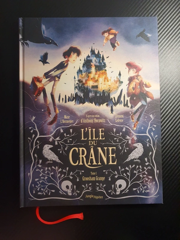 Livre l'île du crane en parfait état