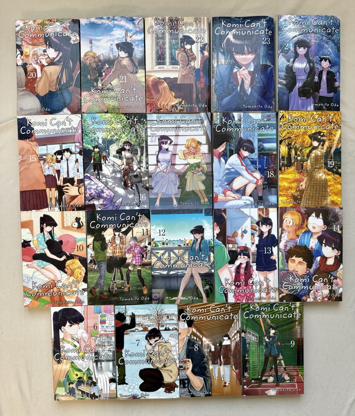 Lotto di 19 - Komi Can't Communicate Manga Volumi 6 - 24 Inglese Viz Set