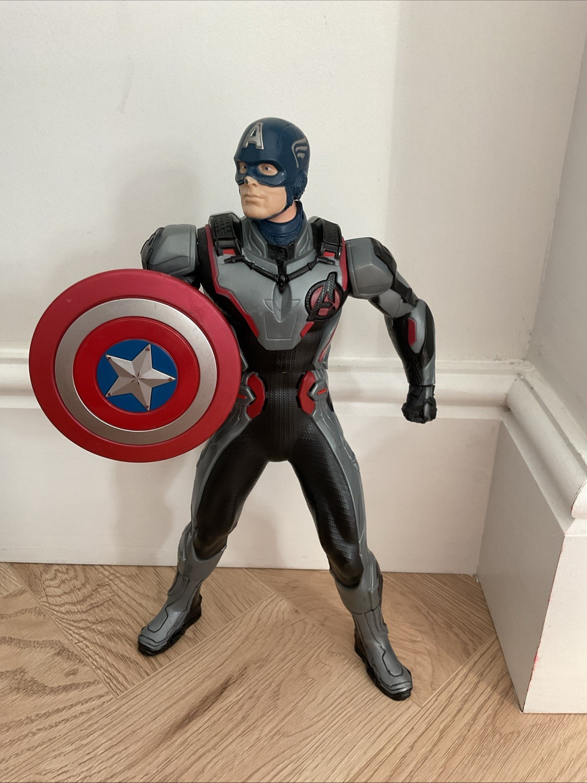 Caption America Marvel Action Figure With Shield