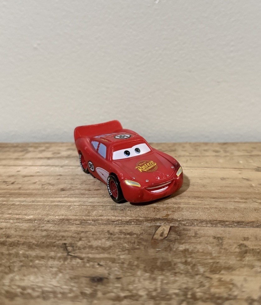 Mattel Disney Pixar Cars Color Changers Radiator Springs Lightning McQueen 2010
