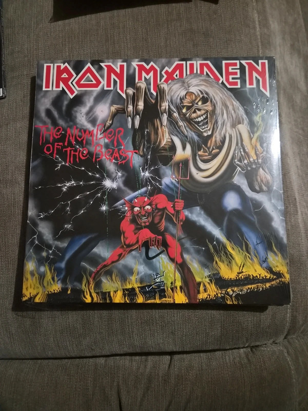 Vinyle 33T Iron Maiden the number of the beast
