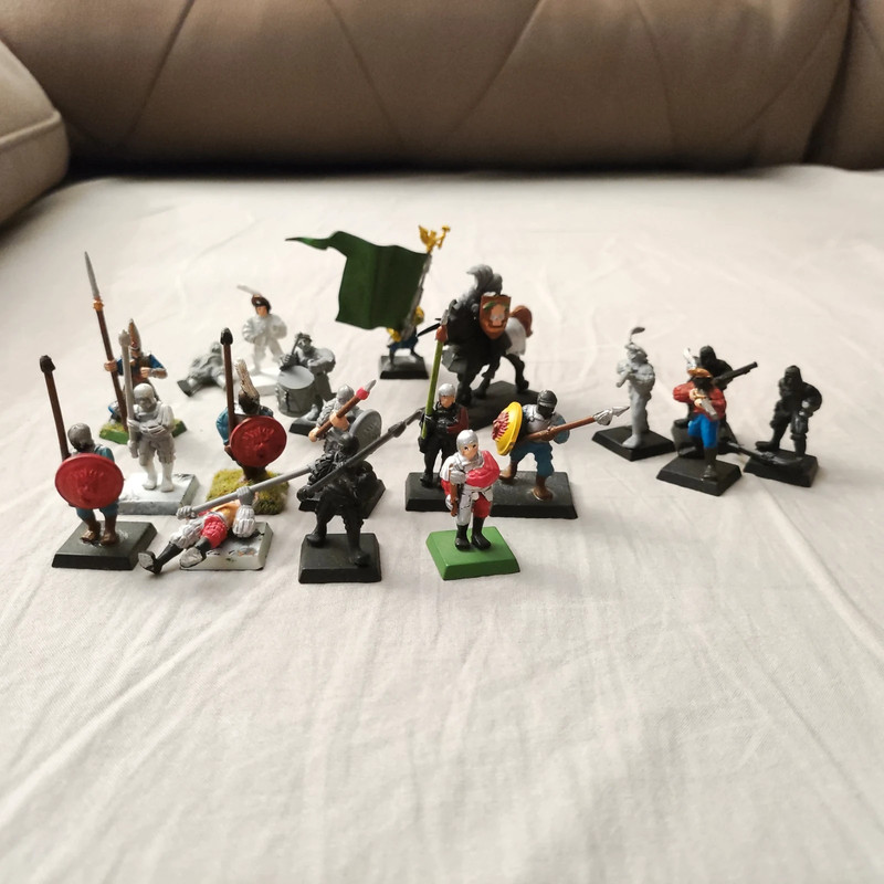Lote Miniaturas 19 Piezas Recambios Warhammer