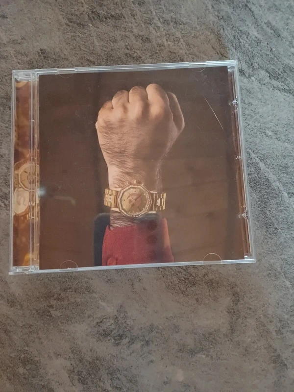 CD "Comunisti col rolex" J ax e Fedez