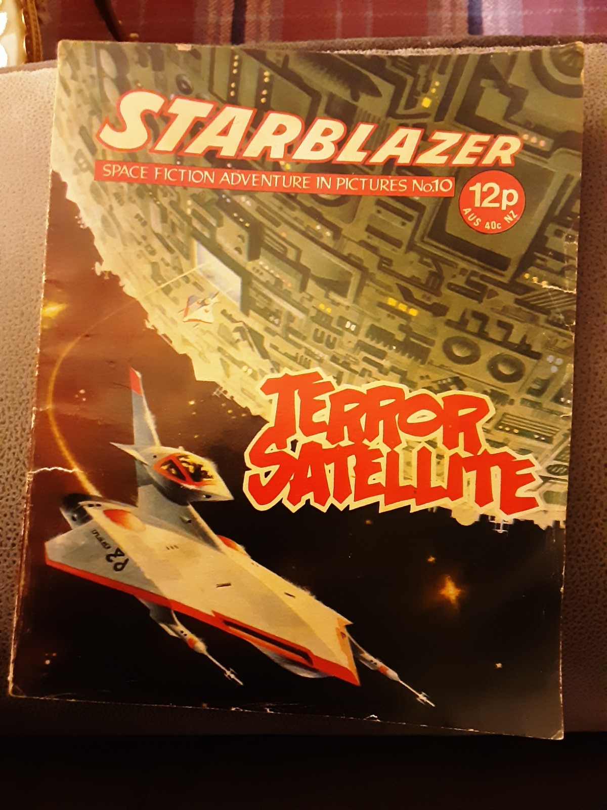 STARBLAZER SPACE FICTION ADVENTURE COMIC NO 10 "TERROR SATELLITE" FROM 1979