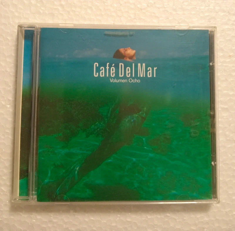 Various CD cafè del mar volumen ocho 2001