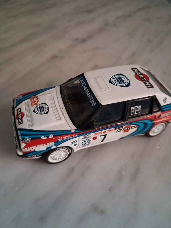 Lancia delta integrale martini 1/43