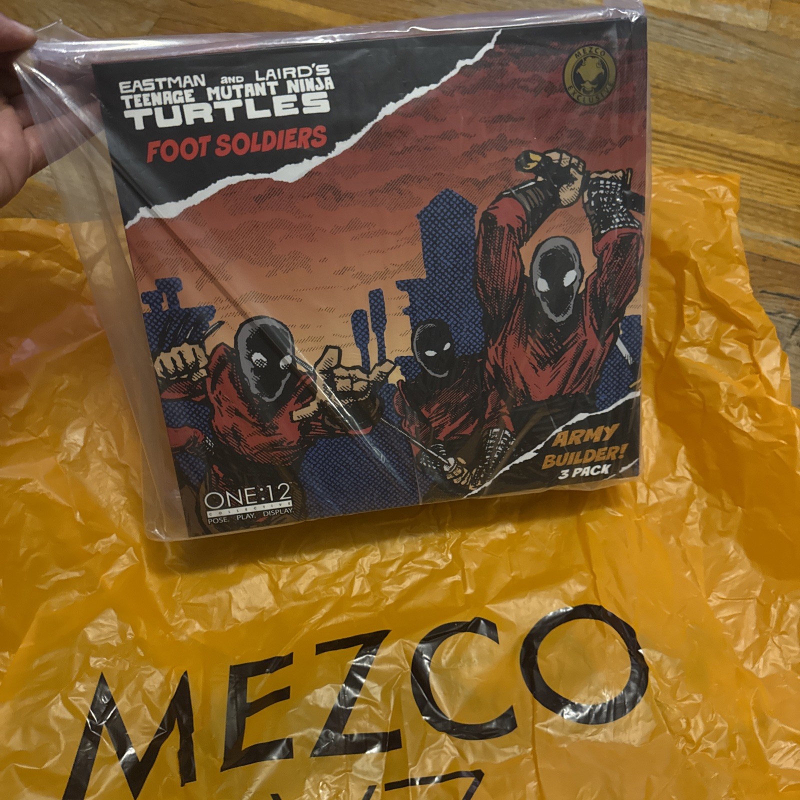 NYCC Mezco Toyz One:12 Collective TMNT Foot Soldiers Comic Version In Hand R@RE