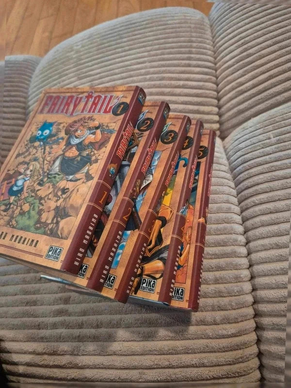 Lot de 5 mangas Fairytail Neuf