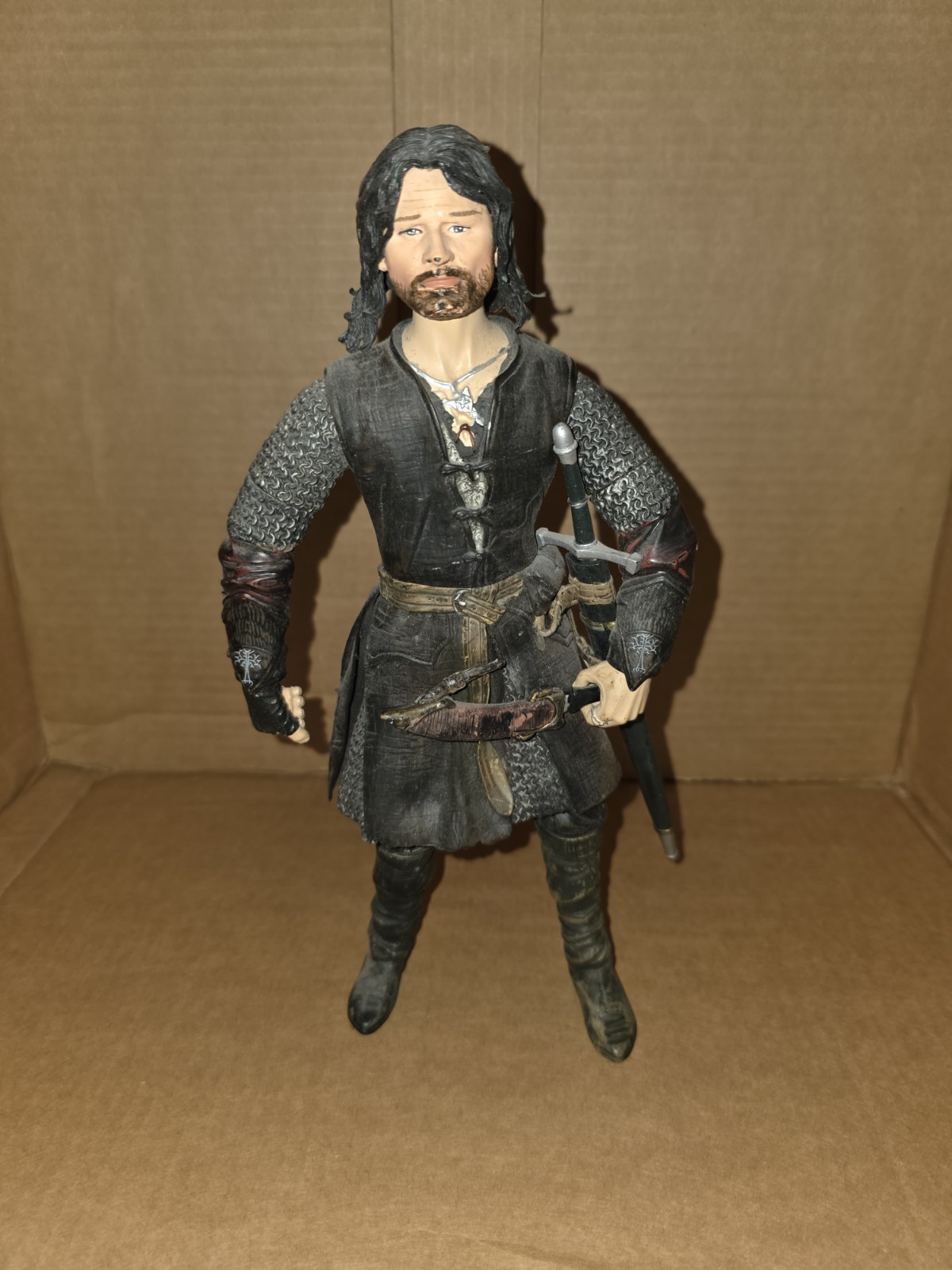 Marvel 2003 ARAGORN Lord Of The Rings Action Figure 11" LOTR 