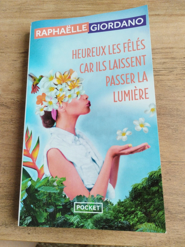 Livre Heureux les fêlés car ils laissent passer la lumière