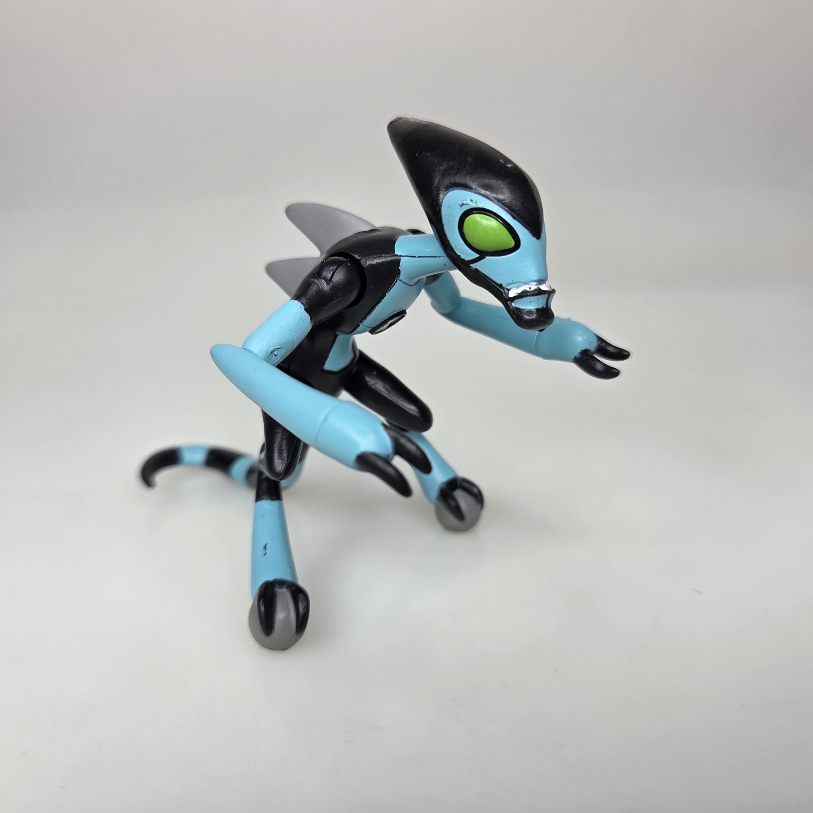 Cartoon Network Ben 10 XLR8 4" Action Figure Playmates 