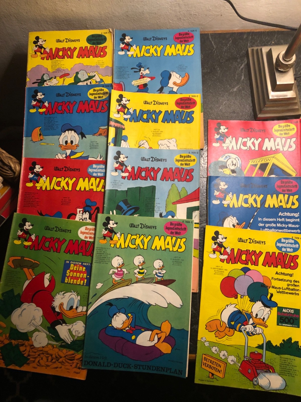 26x Topolino 1969 raccolta con figurine e francobolli e cartoline pieghevoli allegati