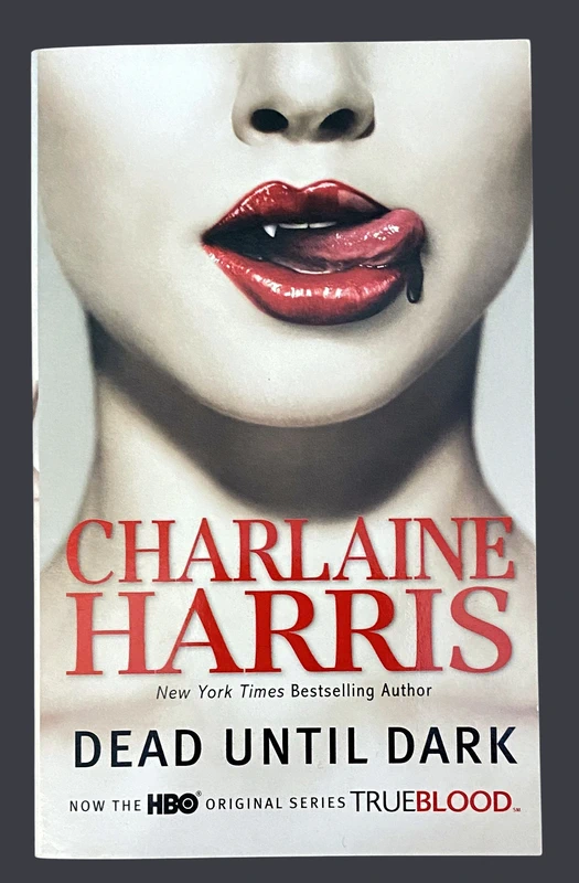 Dead Until Dark par Charlaine Harris (2008) (livre en anglais)