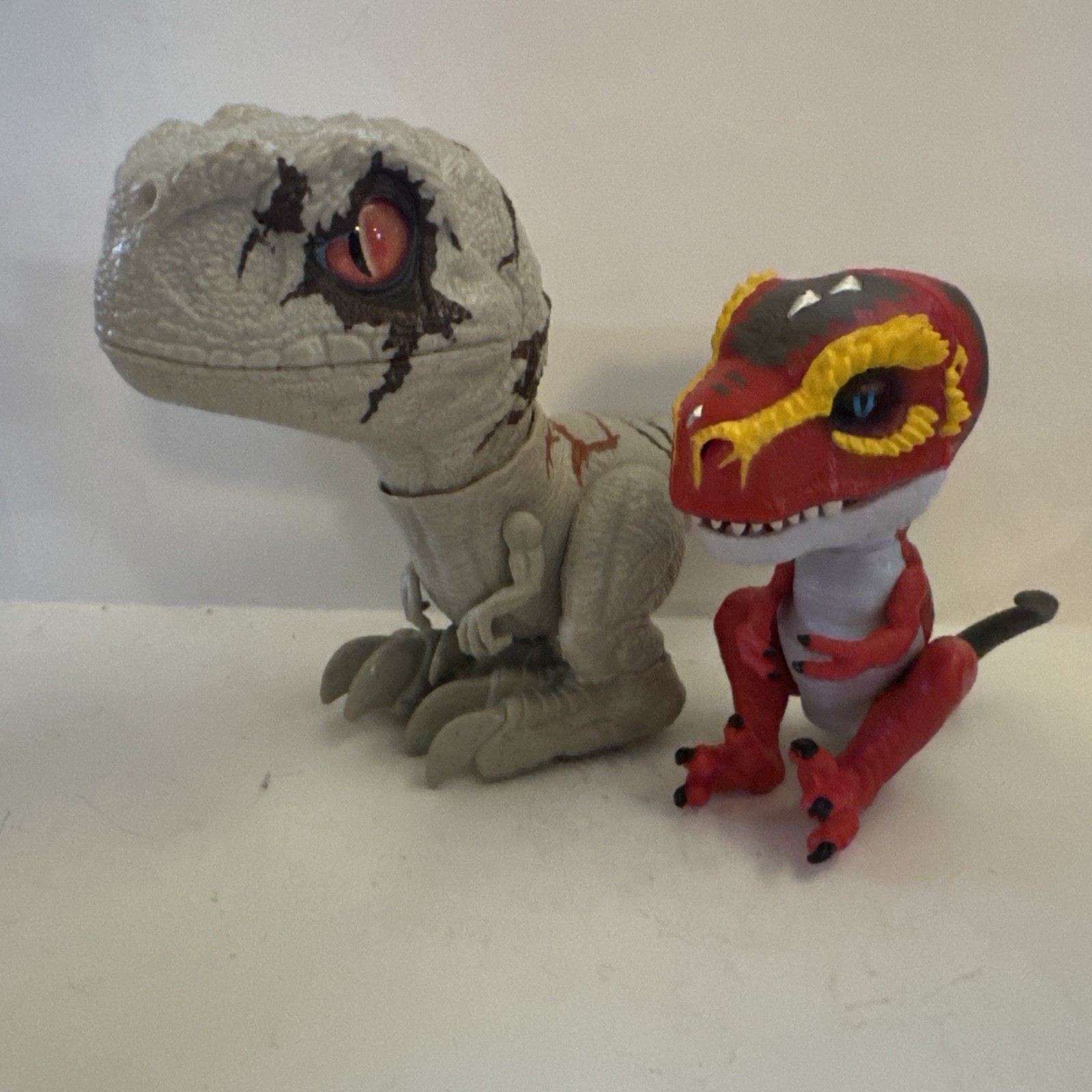Jurassic World Dominion Rowdy Roars Atrociraptor Dinosaur + Red Toy Raptor Works