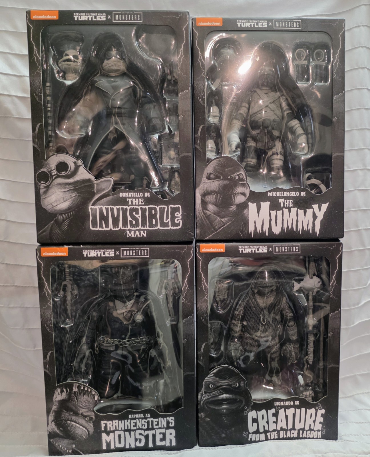 TMNT- Turtles x Universal Monsters-NECA- 4 Figure Set- Black & White- Complete