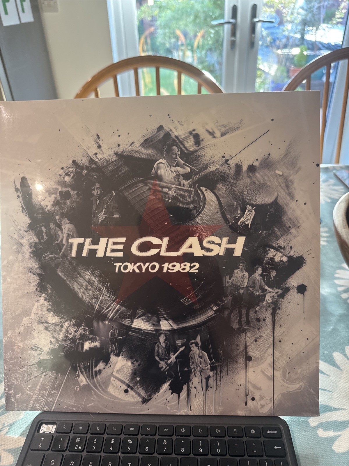 THE CLASH - TOKYO 1982 - CLEAR VINYL - 2019