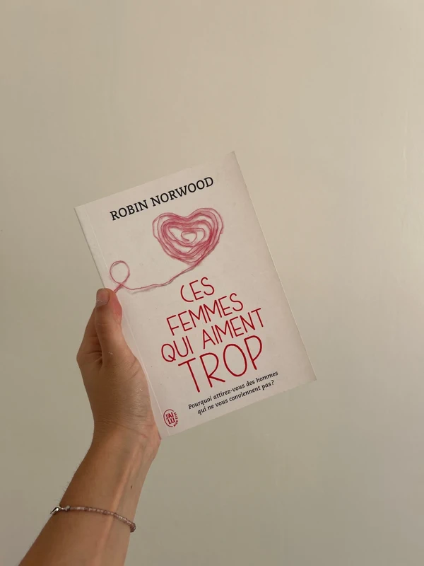 Livre Ces femmes qui aiment trop