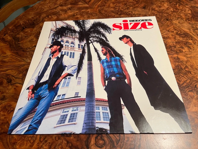 LP BeeGees / size isn‘t everything (1993)