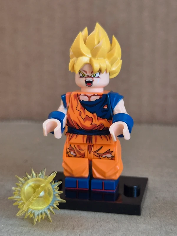 Dragon ball Goku SS blond style Lego compatible