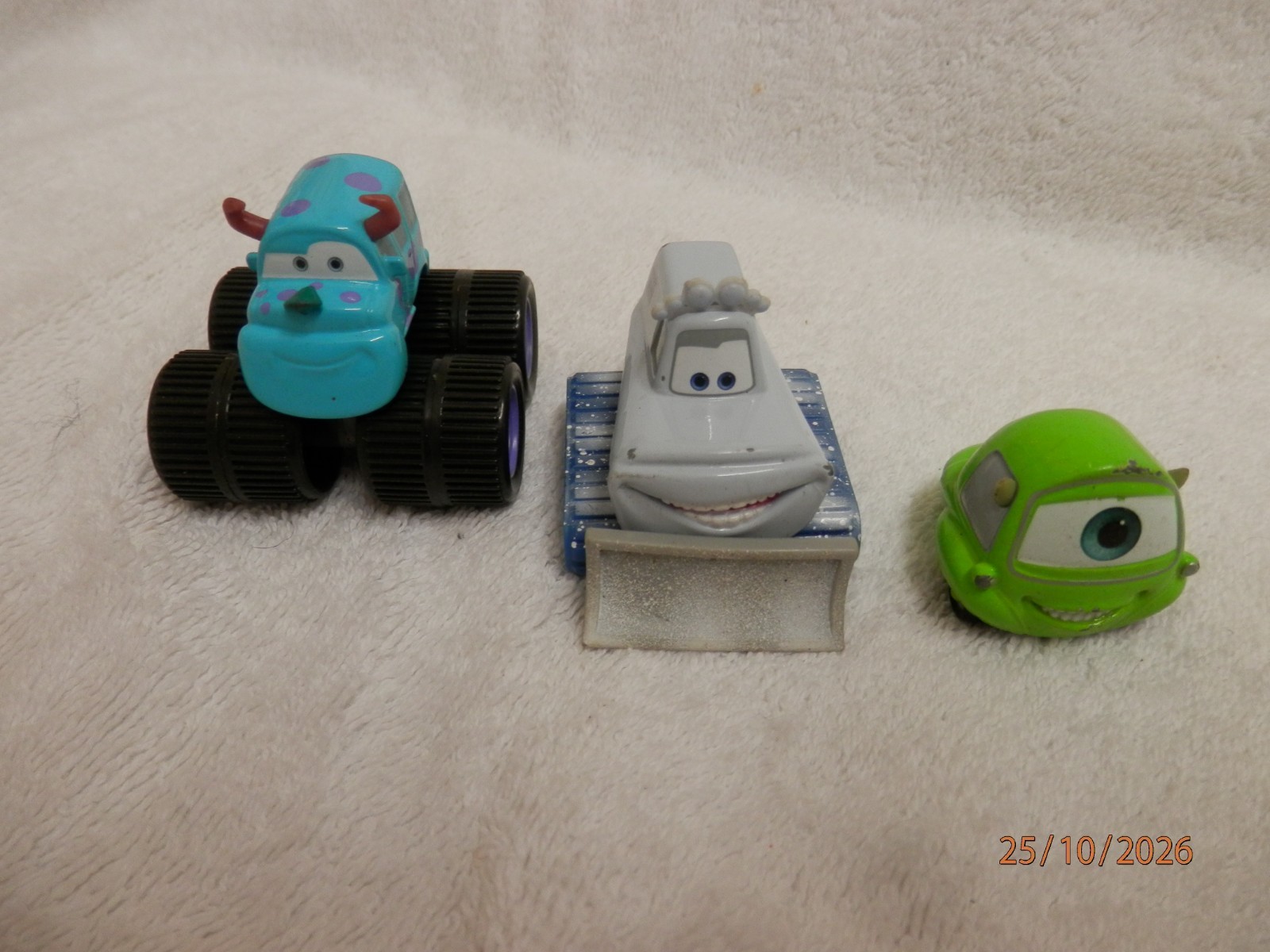 Set 3 Disney Pixar CARS Monsters Inc SULLEY MIKE YETI 2007 pressofuso scala 1:55