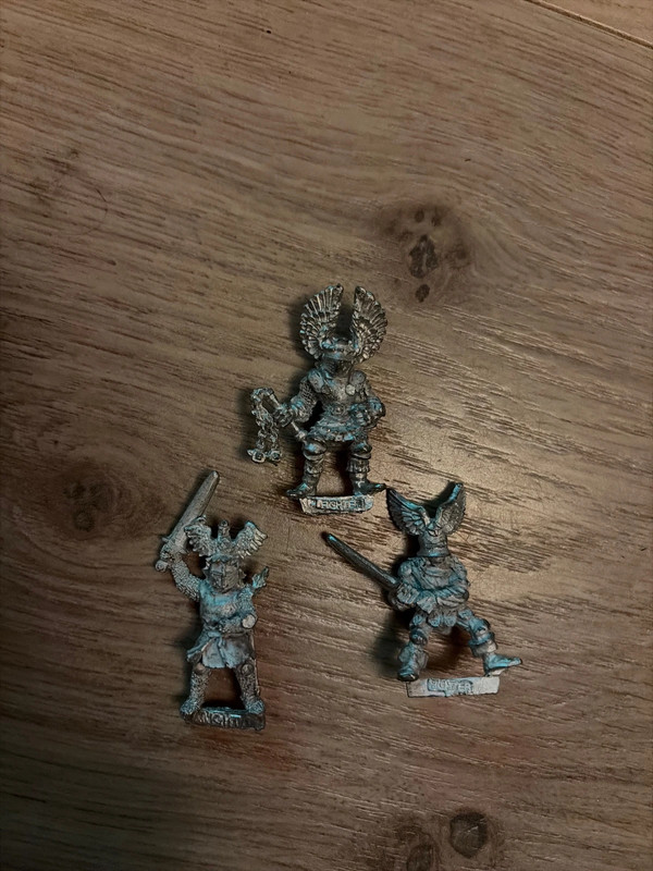 Warhammer Bretonnia knights on foot