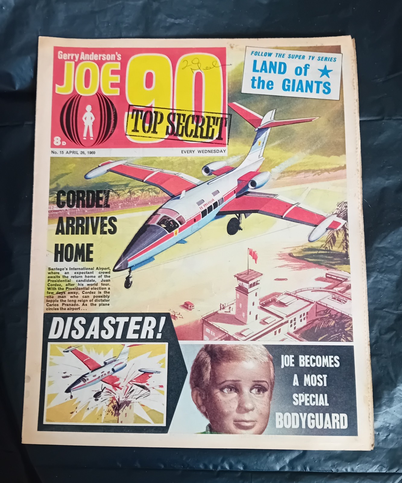 Joe 90 comic #15 (26/04/1969).  Star Trek/Land of Giants/The Champions. VGC