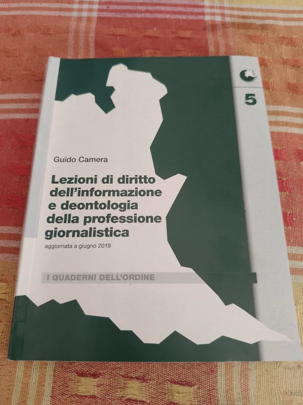 Libro "Lezioni di diritto dell' informazione e deontologia professione giornalistica"