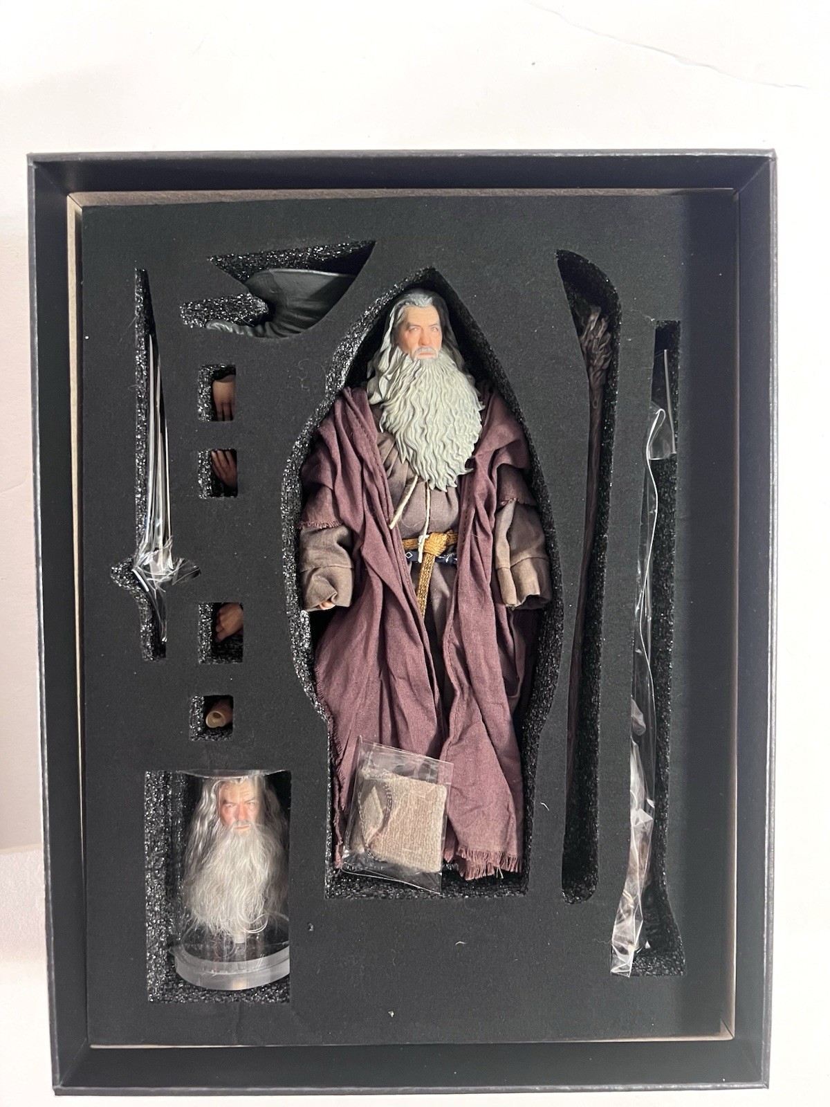 Hellcat 1/12 Grey Wizard Deluxe versione B con scultura in testa radicata figura Gandalf