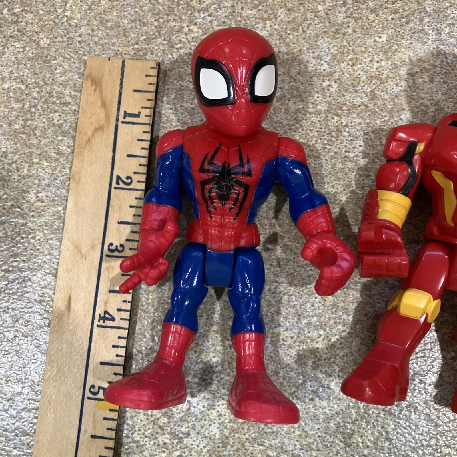 Usato in ottime condizioni - Lotto di 3 Hasbro Marvel Super Hero Ironman Spider-Man Capitan America 2018