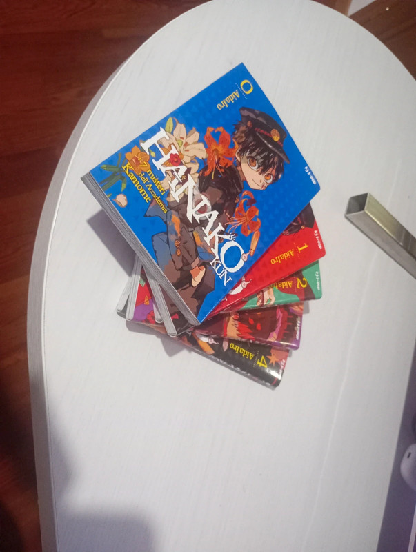 Manga/fumetti Hanako kun, dal 0 al 4 volume italiano.