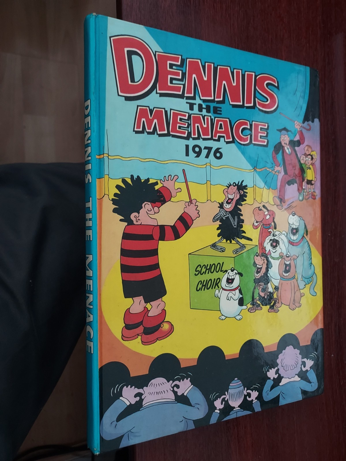 Dennis the Menace Annual 1976 unclipped in Very Good Condition.