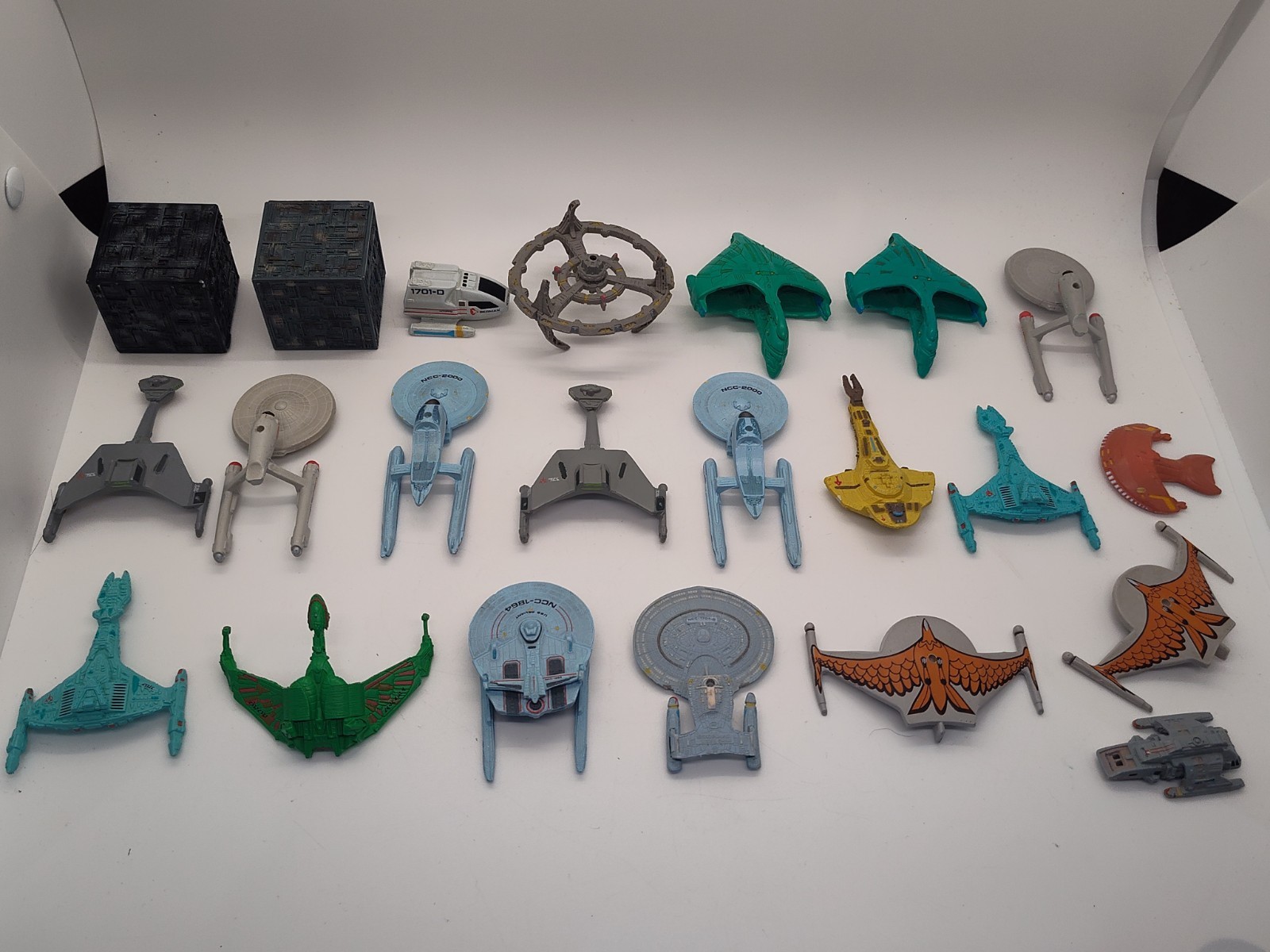 Vintage Star Trek Micro Machines Lot 22 Ships And Cubes