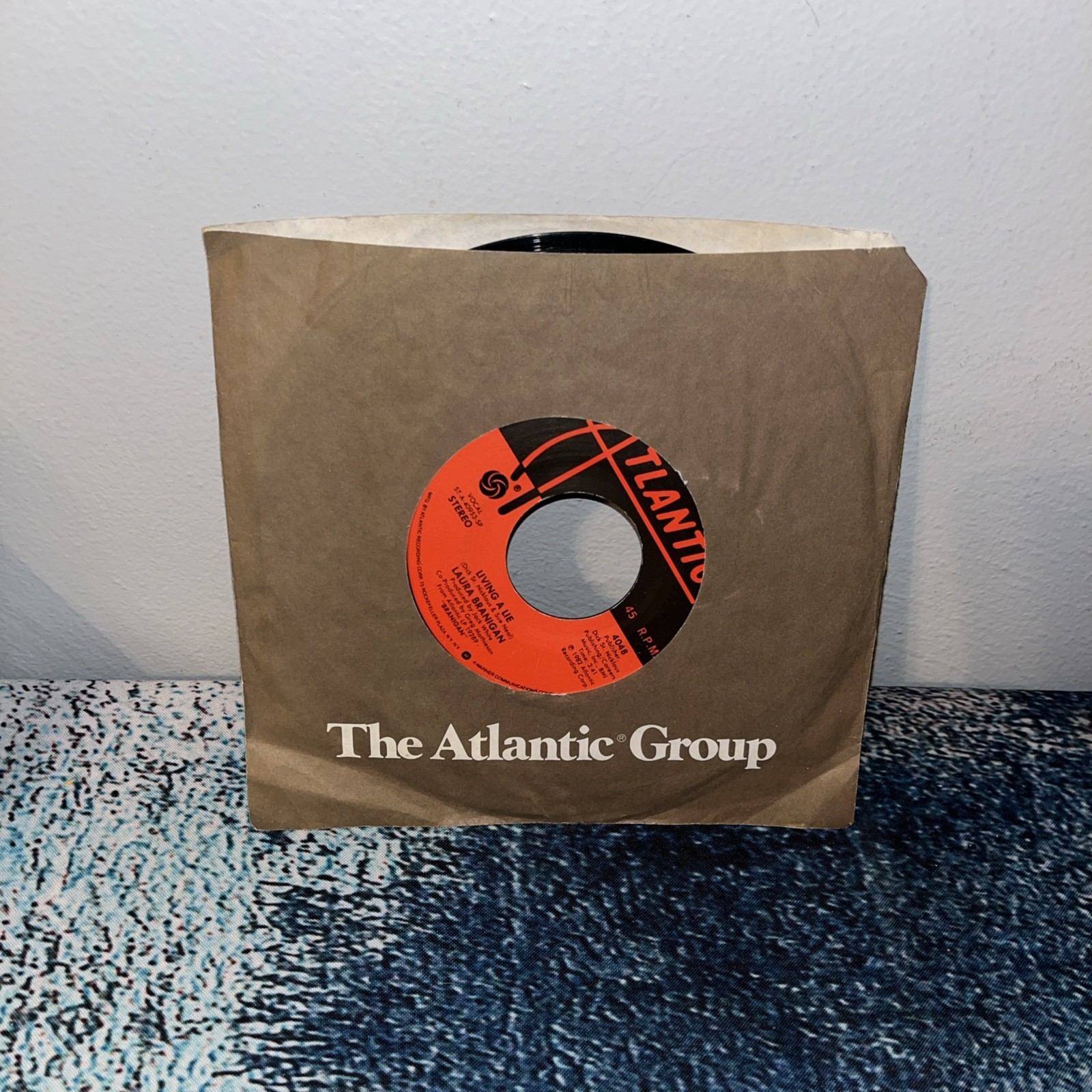 1982 45 RPM Record Single   LAURA BRANIGAN  -  Gloria, Living A Lie