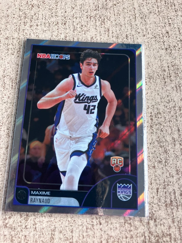 Topps Hoops 2025-26 Rainbow RC Maxime Raynaud