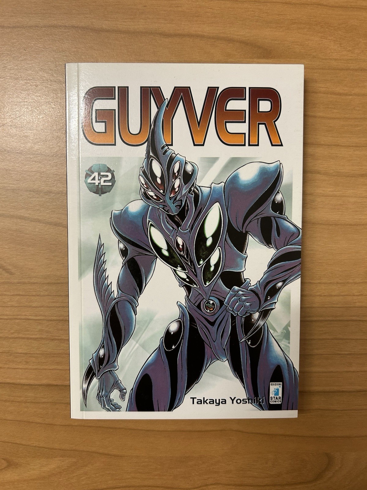 Guyver n. 42 Takaya Yoshiki Star Comics 2014 Edizione Italiana brossura