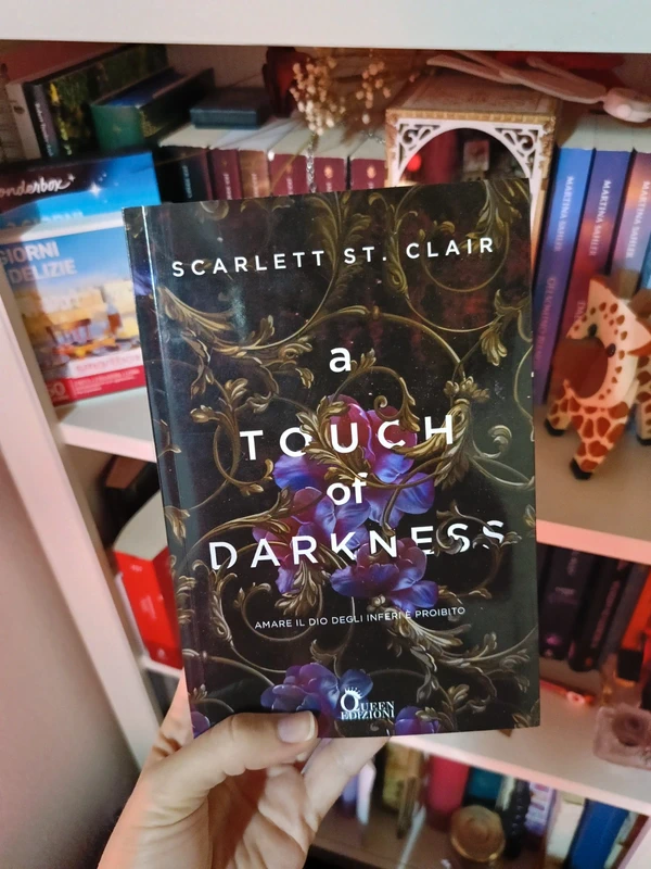 Libro A Touch of Darkness