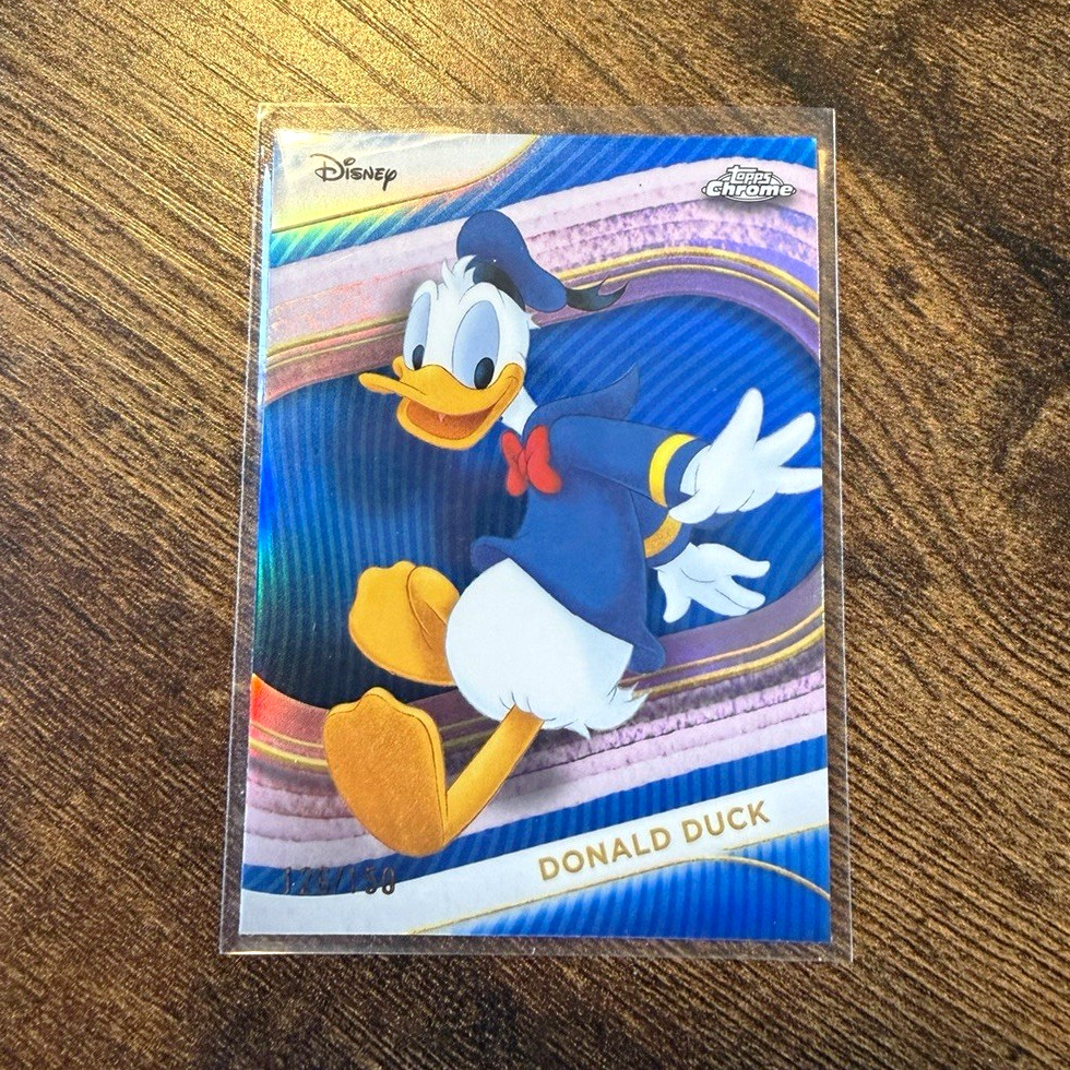 Donald Duck /150 - Disney Topps Chrome Disney 2025 Card