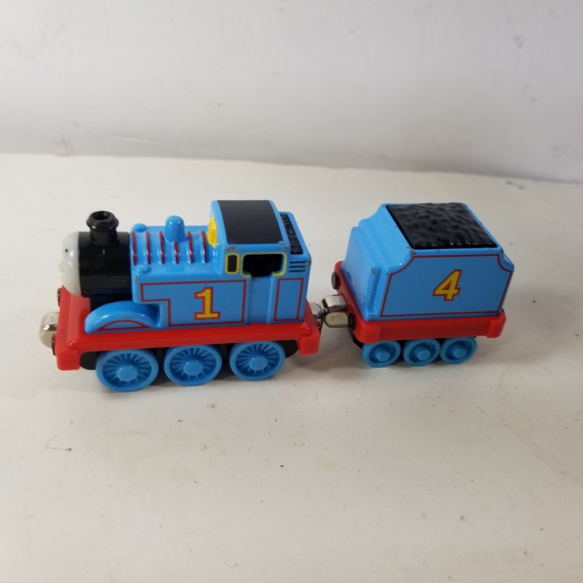 Thomas & Friends Diecast Take N Play Along Train & Gordon's Tender Diecast