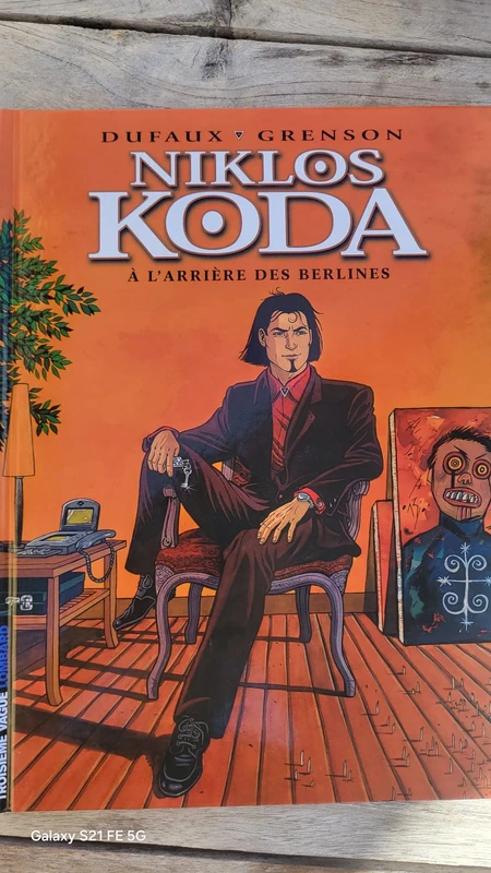 Niklos Koda A l'arrière des berlines