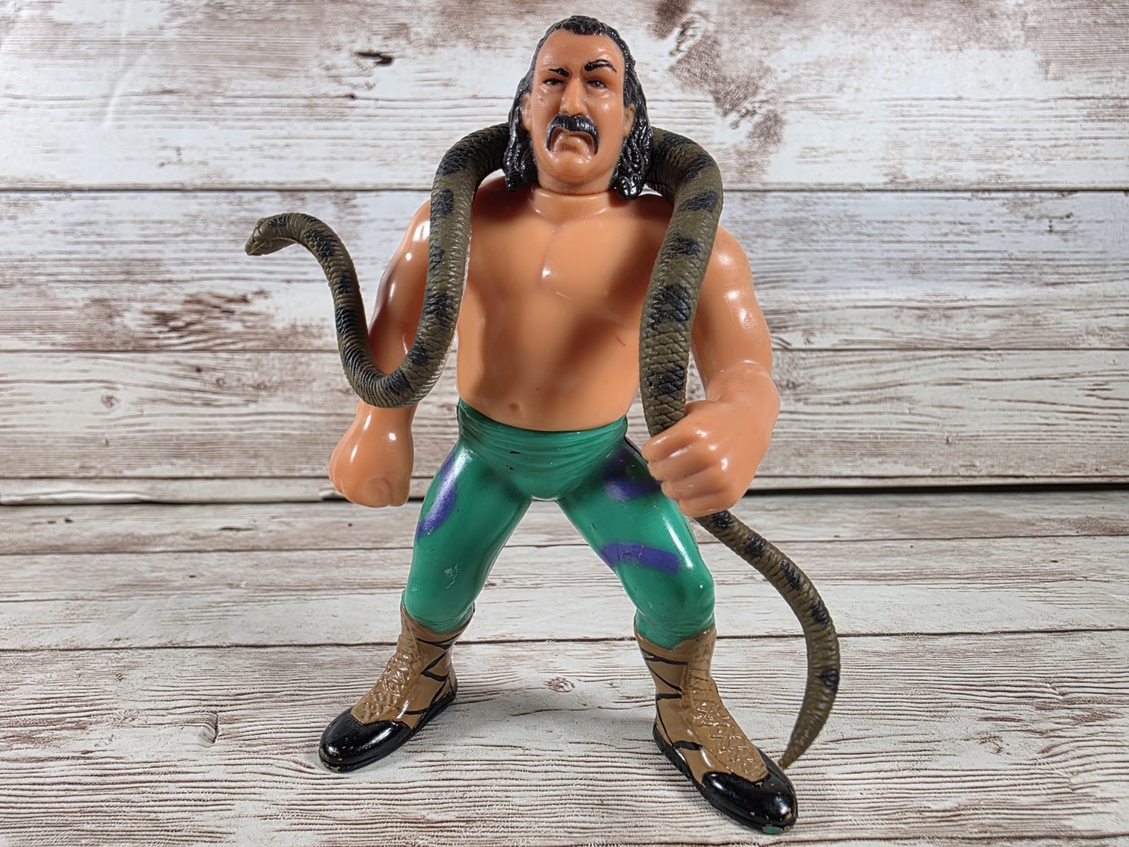WWF Hasbro Jake the Snake Roberts Series 1  Figure w/ Damien Accessory 1990